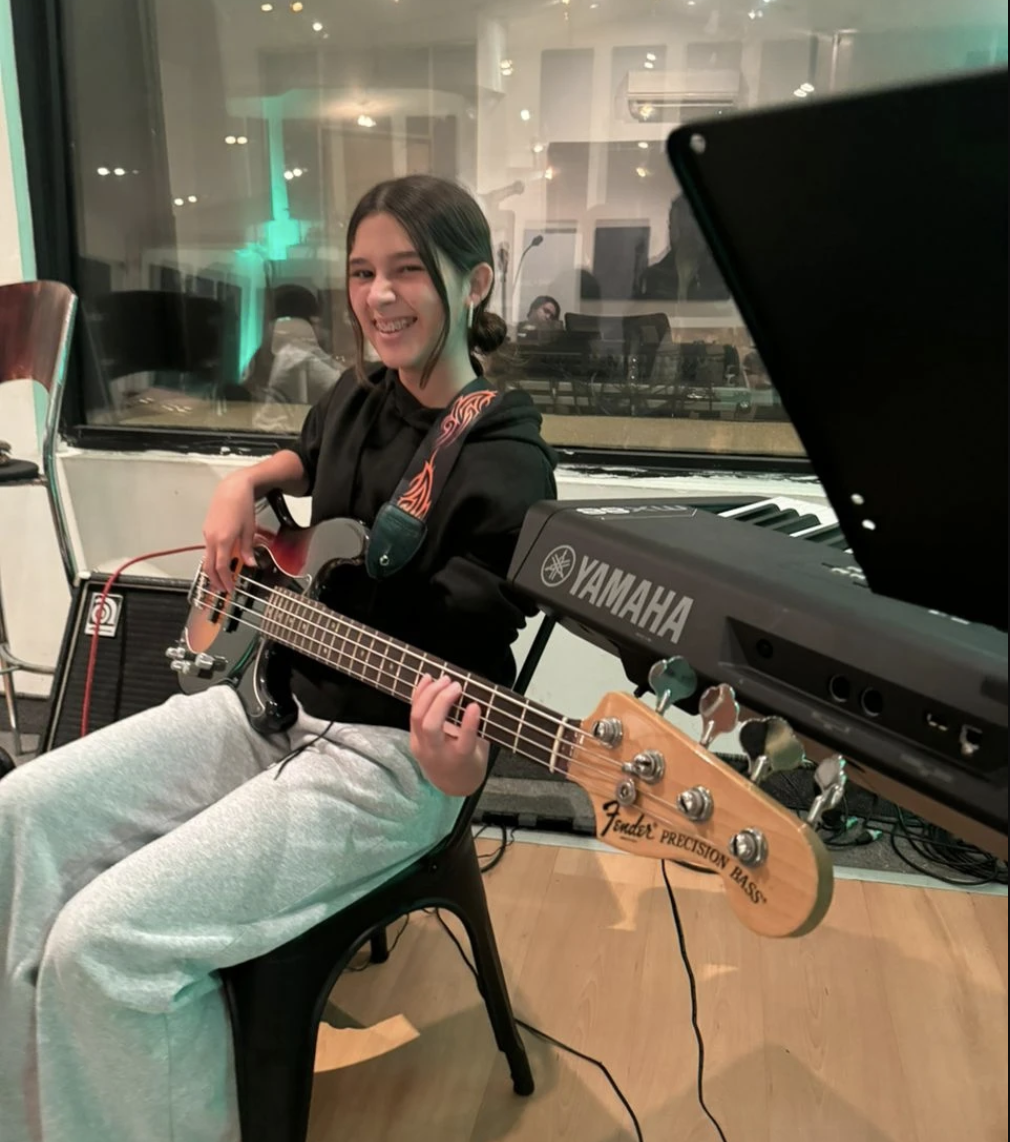 Bajo en AG Academy